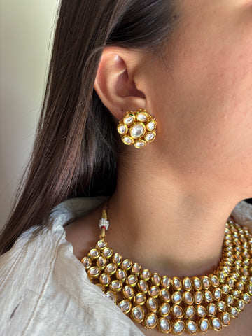Four lines kundan jewellery set with tika