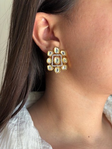 Vilandi Kundan Studs