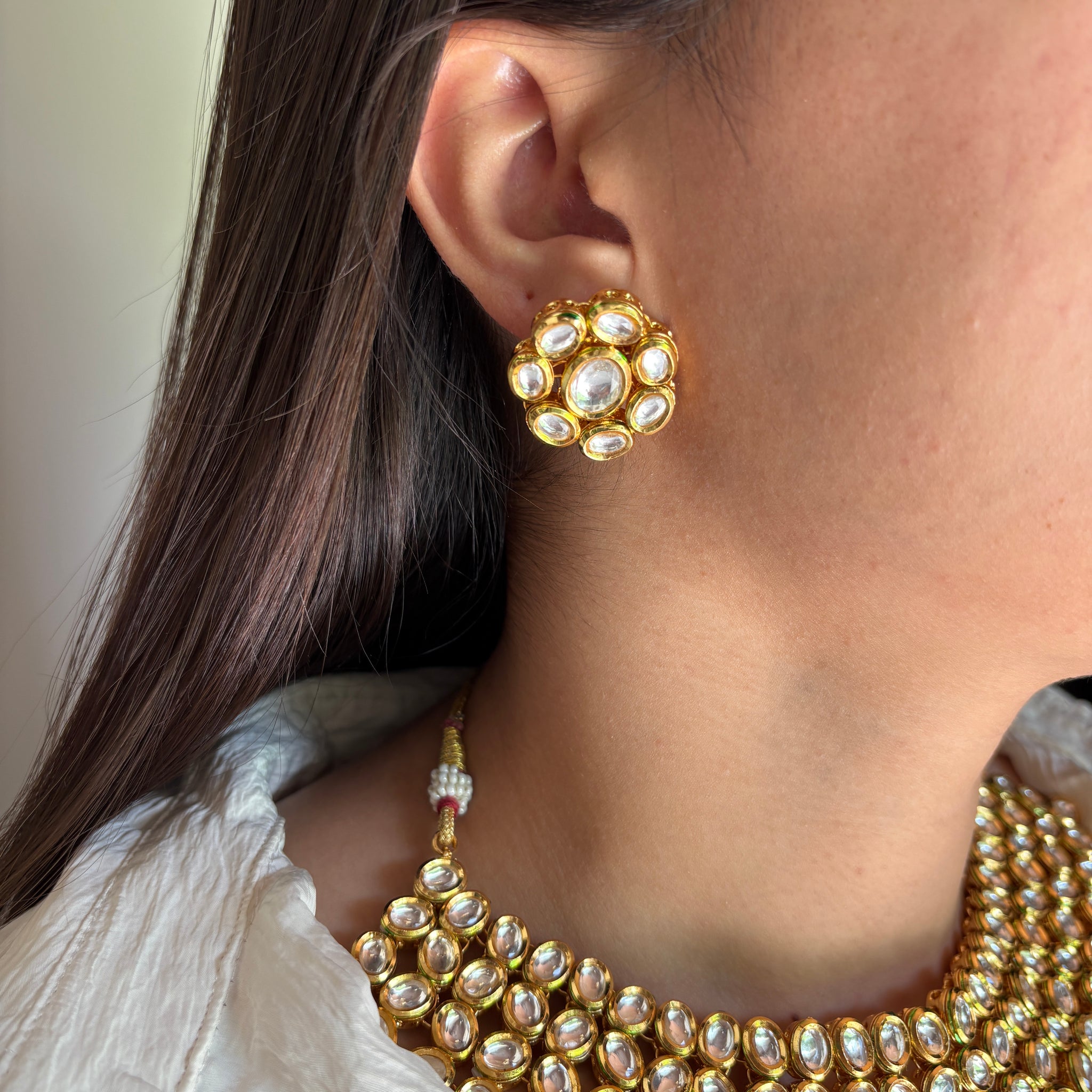 Four lines kundan jewellery set with tika