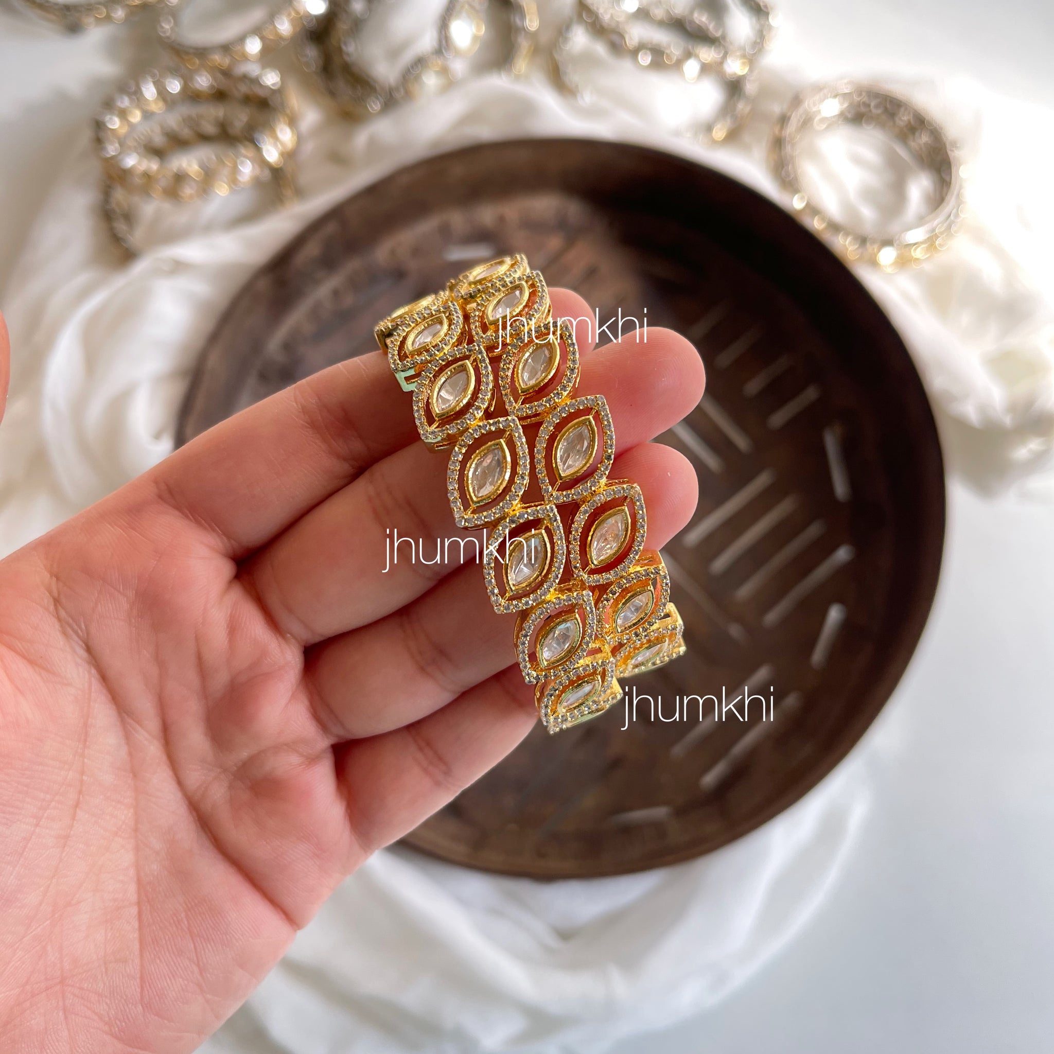 Leaf shaped kundan bangles